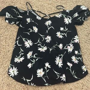 Black and white floral Kaileigh top